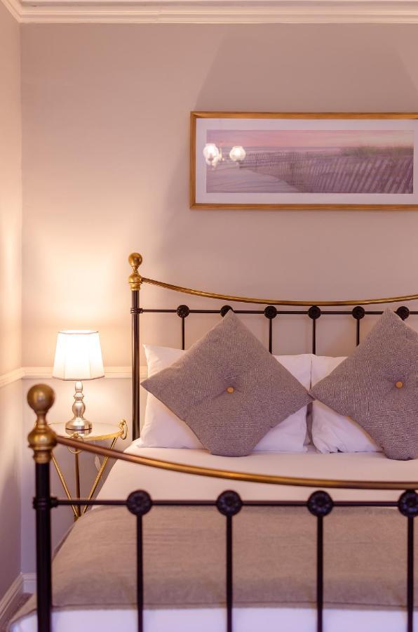 The Alverbank Hotel Gosport Bagian luar foto