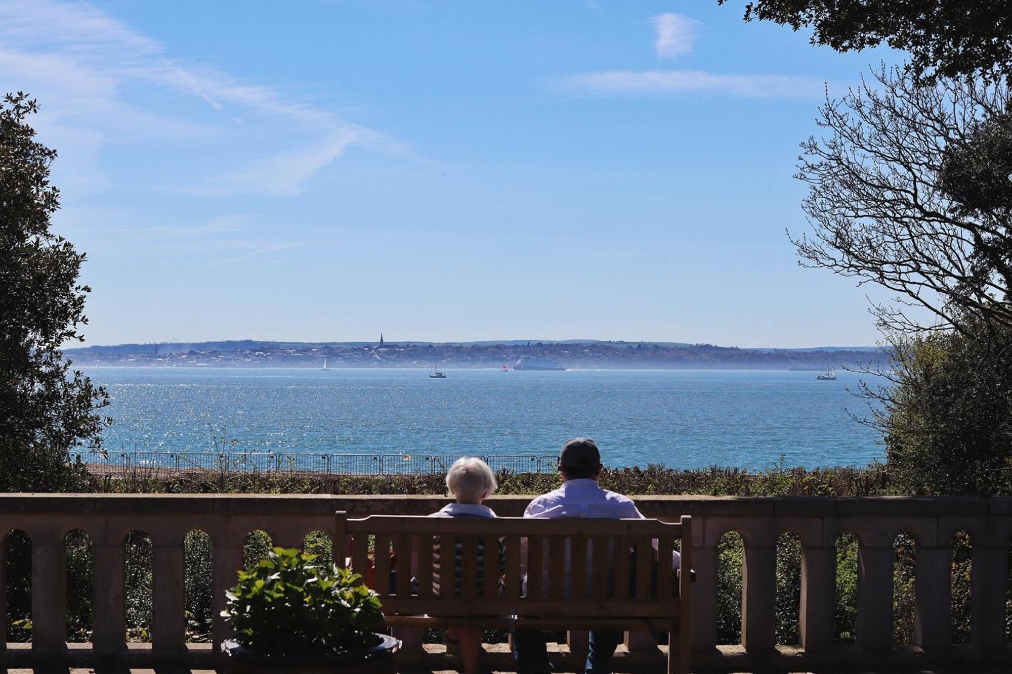 The Alverbank Hotel Gosport Bagian luar foto